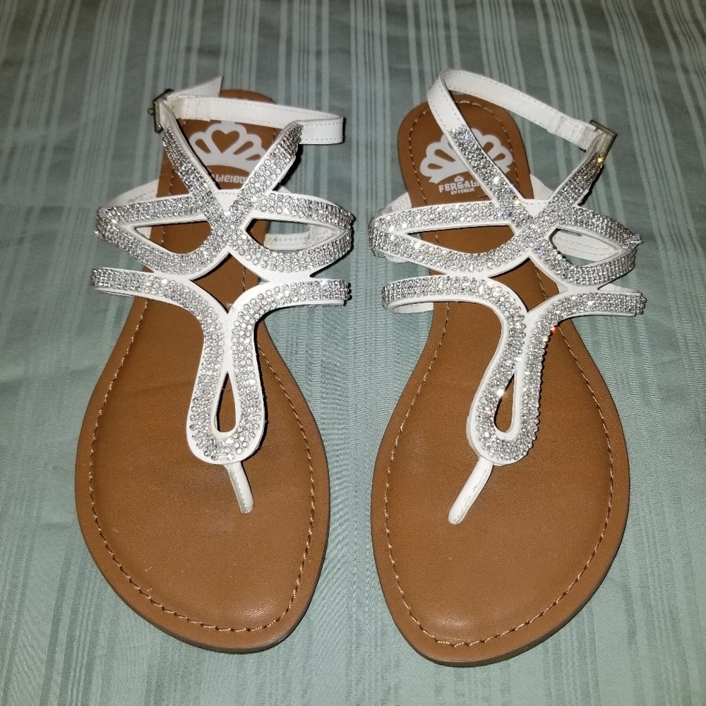 Like new Fergalicious White Bling Thong Sandals 6